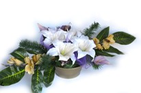 Kompozycja średnia z kwiatów sztucznych - doniczka